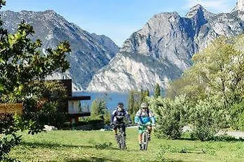 Hotel Hi Torbole - Pool & Torbole Sul Garda